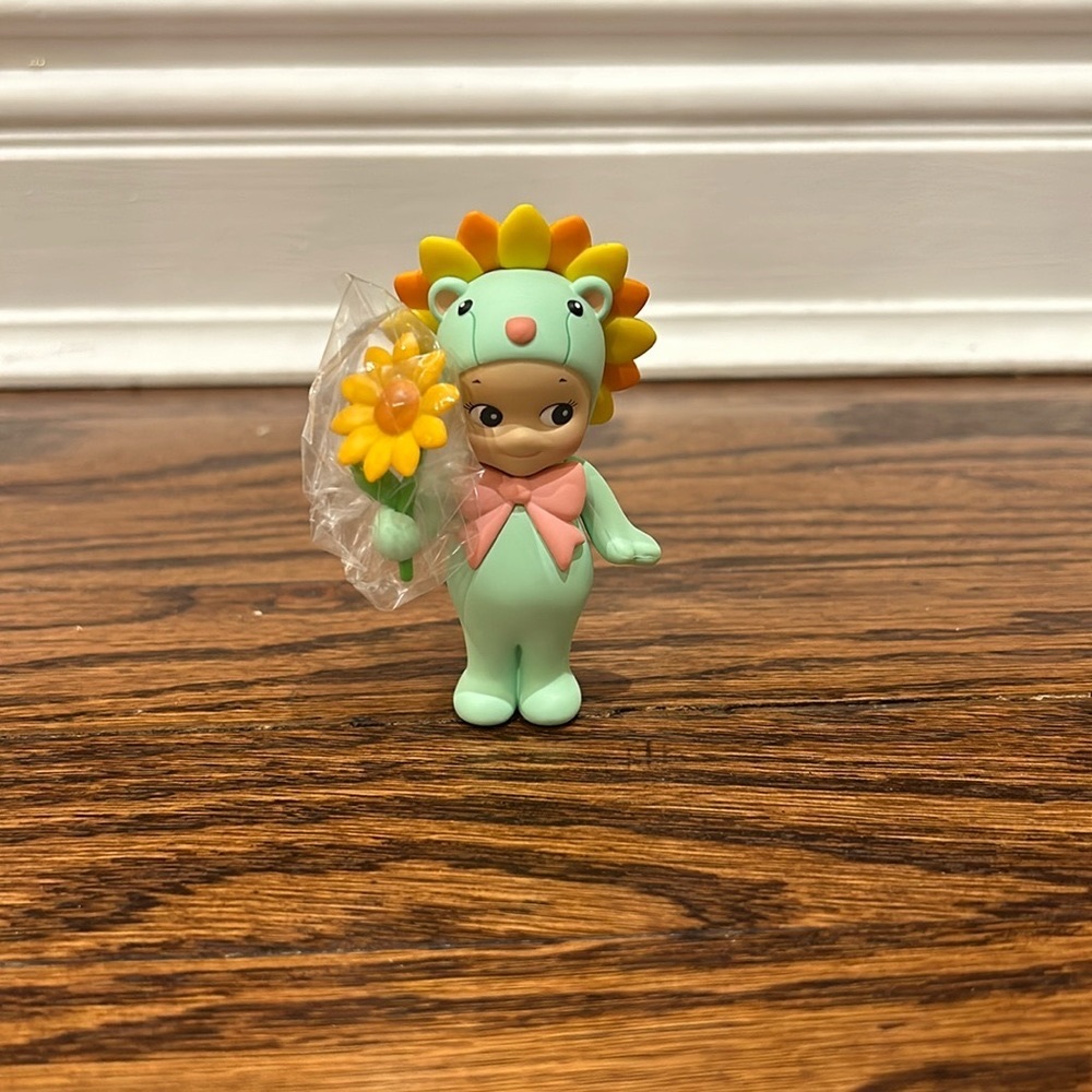 Sonny Angel flower gift- Sunflower Lion Mint Green